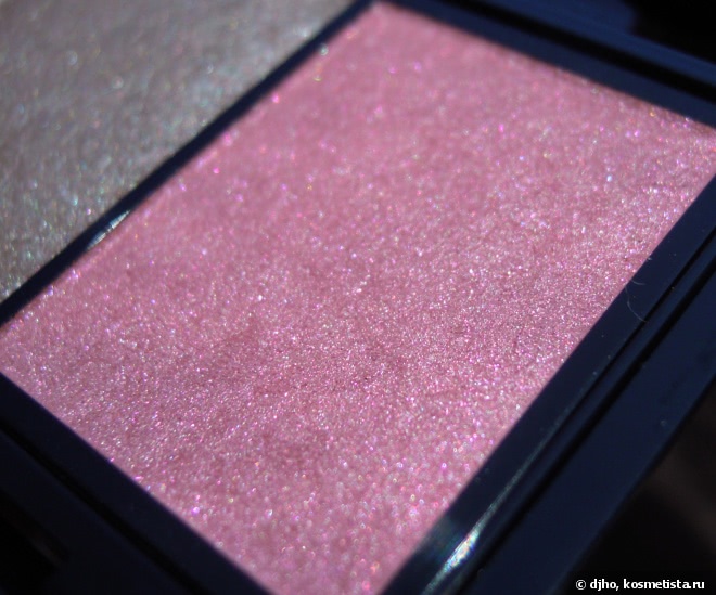 Shiseido Luminizing Satin Eye Color Trio #rd299 Beach Grass; #RD 711 Pink Sands