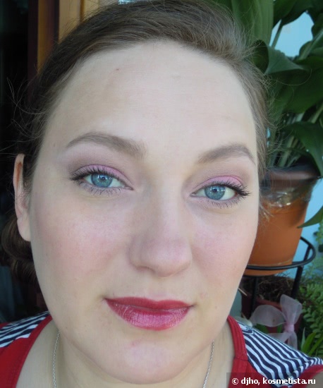 Shiseido Luminizing Satin Eye Color Trio #rd299 Beach Grass; #RD 711 Pink Sands
