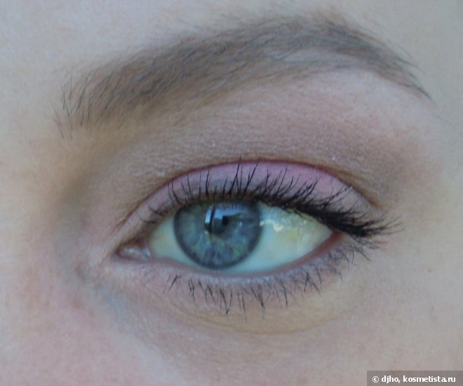 Shiseido Luminizing Satin Eye Color Trio #rd299 Beach Grass; #RD 711 Pink Sands