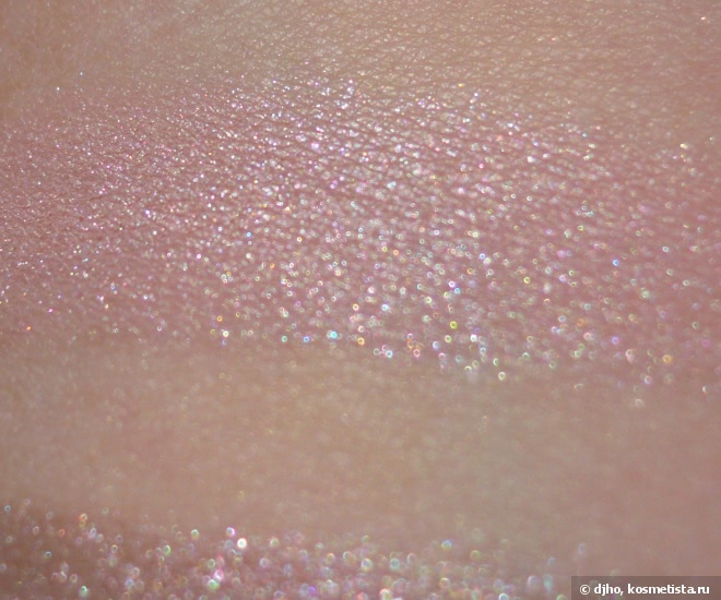 Shiseido Luminizing Satin Eye Color Trio #rd299 Beach Grass; #RD 711 Pink Sands