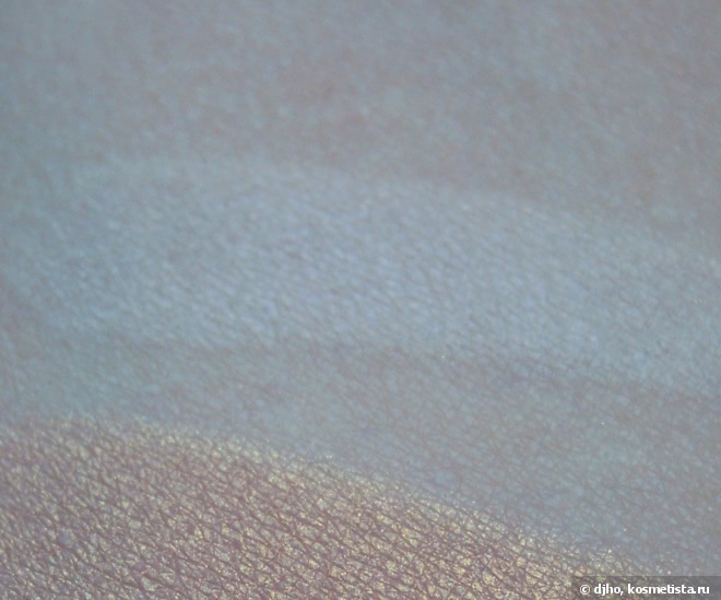 Shiseido Luminizing Satin Eye Color Trio #rd299 Beach Grass; #RD 711 Pink Sands