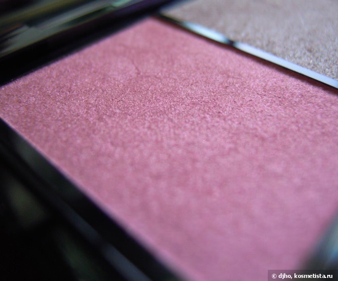 Shiseido Luminizing Satin Eye Color Trio #rd299 Beach Grass; #RD 711 Pink Sands