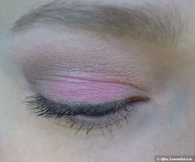 Shiseido Luminizing Satin Eye Color Trio #rd299 Beach Grass; #RD 711 Pink Sands