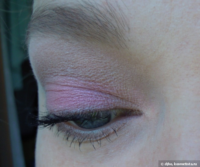 Shiseido Luminizing Satin Eye Color Trio #rd299 Beach Grass; #RD 711 Pink Sands