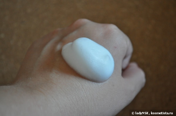 Очищение для лица, требующее смывание водой (марок Biotherm, Clarins, Estee Lauder, Green Mama, Guerlain, Helena Rubinstein, L'Occitane, Matis, Sisley)