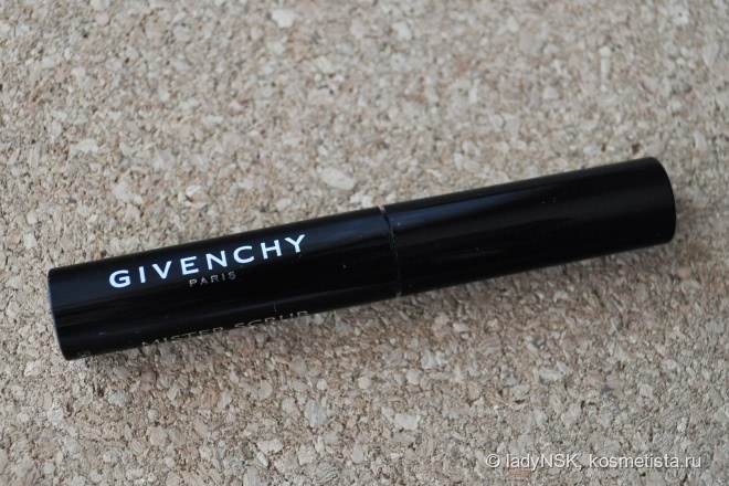 Скрабы для губ Givenchy и L'Action