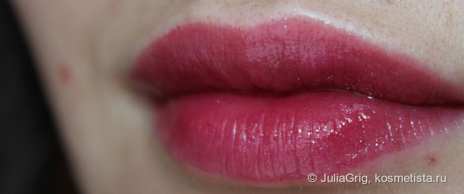 Givenchy Rouge Interdit Vinyl - №12 (Grenat Envoûtant)