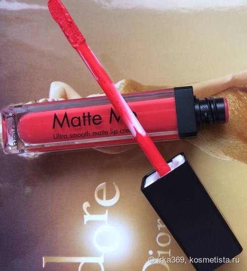Яркая весна с жидкой помадой Sleek MakeUP Matte Me в оттенке #434 Party Pink