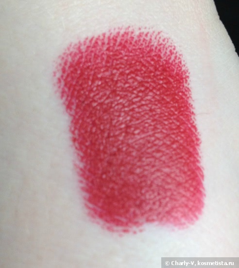 Ужасно прекрасная MAC Lipstick Matte Russian Red