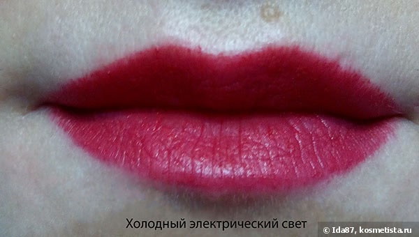 Сияющая и матовая губная помада Chanel Rouge Allure Velvet Luminous Matte Lip Colour №49 La Petillante