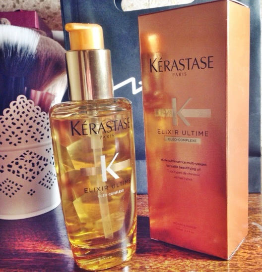 Мой фаворит среди несмываемого ухода за волосами - масло Kerastase Elixir Ultime Oleo-Complexe Versatile Beautifying Oil For All Hair Types
