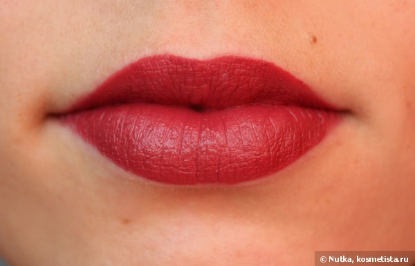 Осенняя ягодка Сатин Люкс El Corazon Lipstick #203