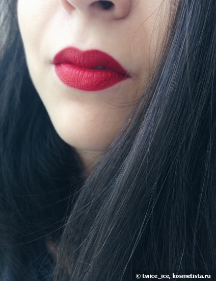 L'Oreal Paris Color Riche Collection Exclusive Pure Red JLo