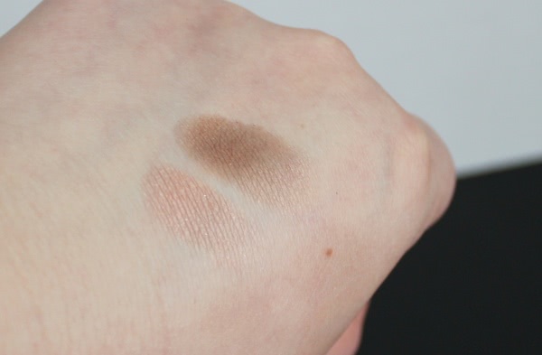 Старики-разбойники - классика для голубых глаз - тени Essence Quattro Eyeshadow №05 To die for и Lumene Blueberry Long-Wear Duo Eyeshadow №3 Sand in the Stream