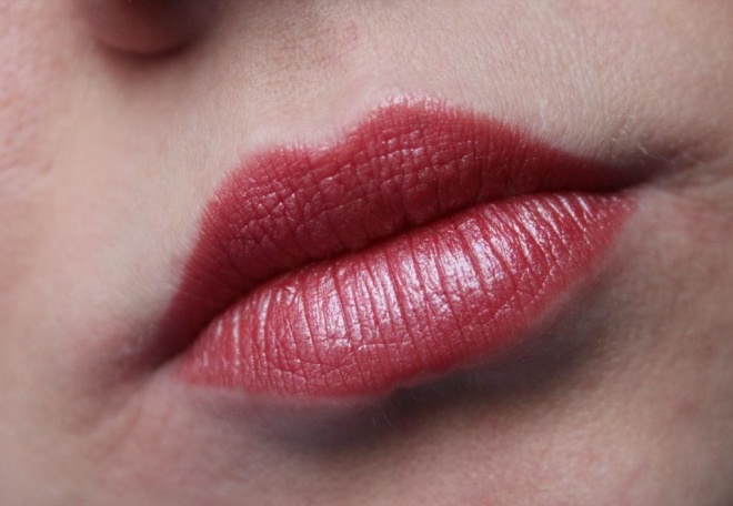 Странная гостья - Clinique High Impact Lip Colour SPF 15 №19 Extreme Pink