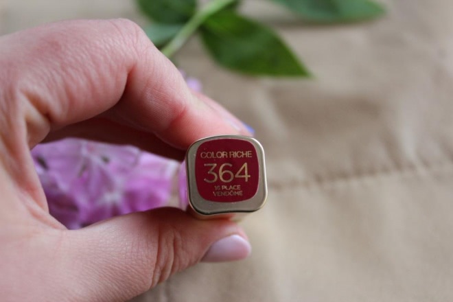 Очень торжественная L'Oreal Color Riche 364 Place Vendome
