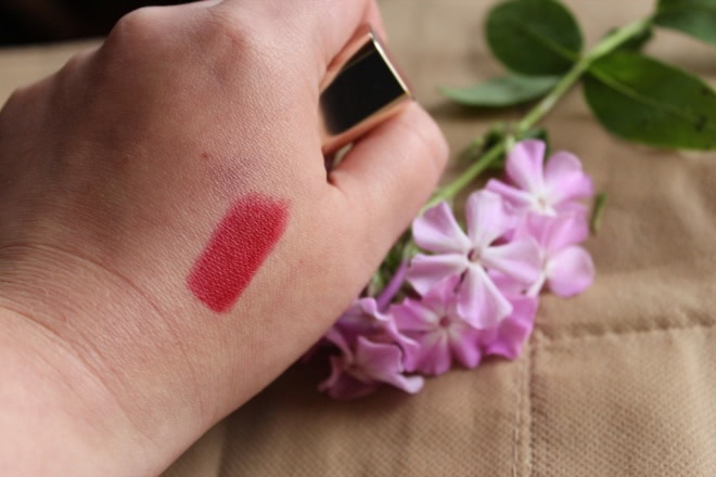 Очень торжественная L'Oreal Color Riche 364 Place Vendome