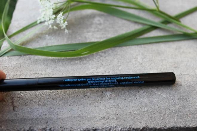 Карандаш-подводка Essence Eyeliner pen Waterproof. Принадлежности для бассейна