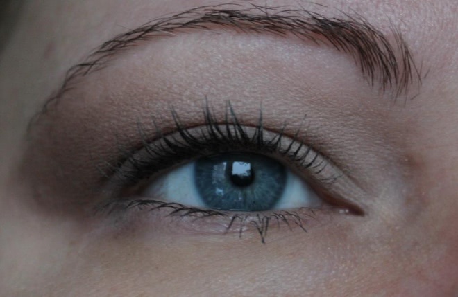 Essence The velvets. Velvety-soft&longlasting eyeshadow. Акварельный макияж на каждый день