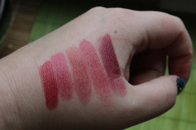 Clarins Joli Rouge №736 Pink Camellia Long-Wearing Moisturizing Lipstick