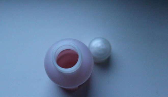 Essence Nail polish remover Nail hardening Эссенс жидкость для снятия лака укрепляющая