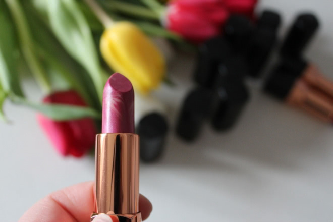 Avon True colour - новая серия помад