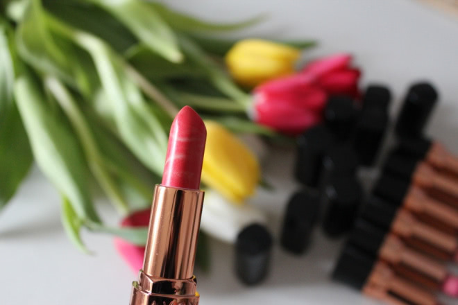 Avon True colour - новая серия помад
