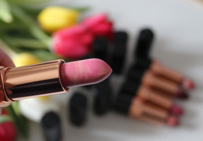Avon True colour - новая серия помад