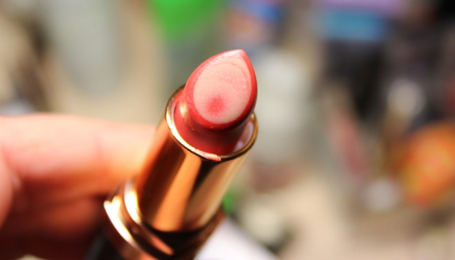 Avon True colour - новая серия помад