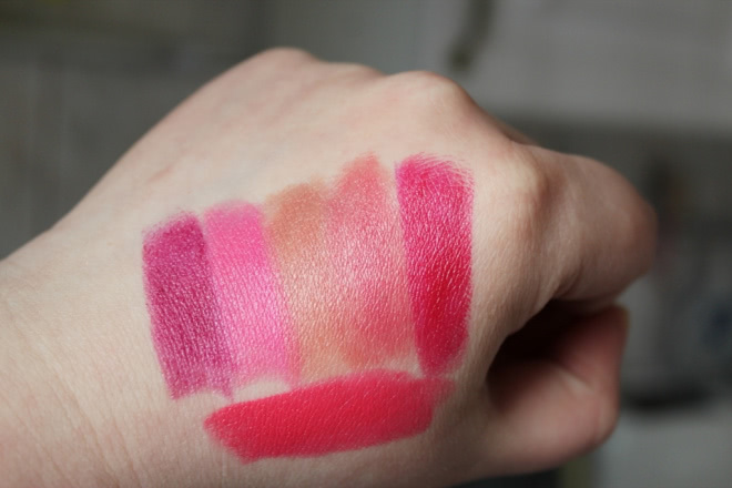 Продолжение и окончание плотного знакомства с помадами Avon