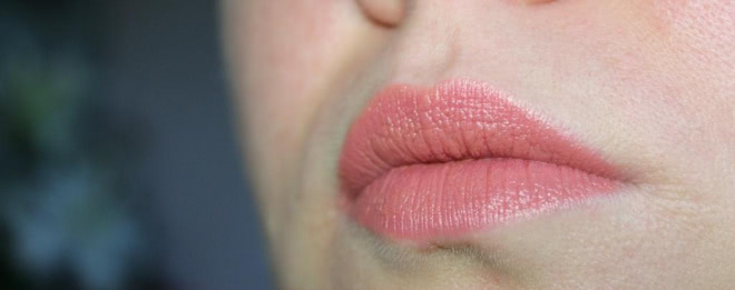 Продолжение и окончание плотного знакомства с помадами Avon