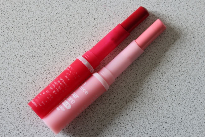Essence Colour&Care lipstick в оттенке №01 Don't be shy. Неслучившаяся эфемерида