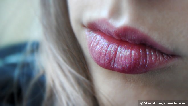 Помада Givenchy Rouge a Levres Revelateur Lipstick to Enhance Natural Lip Colour #37 Prune Folie