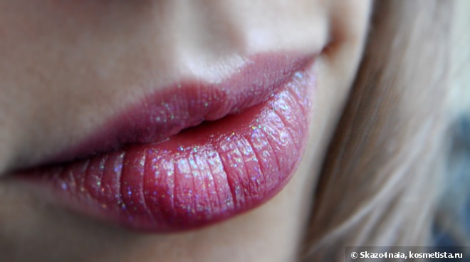 Помада Givenchy Rouge a Levres Revelateur Lipstick to Enhance Natural Lip Colour #37 Prune Folie