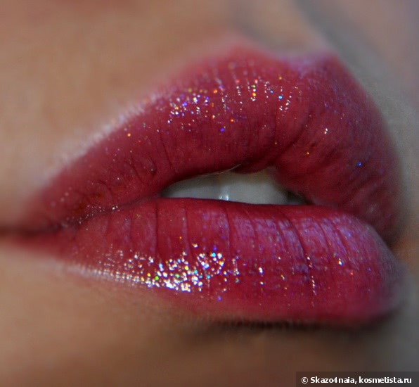 Помада Givenchy Rouge a Levres Revelateur Lipstick to Enhance Natural Lip Colour #37 Prune Folie