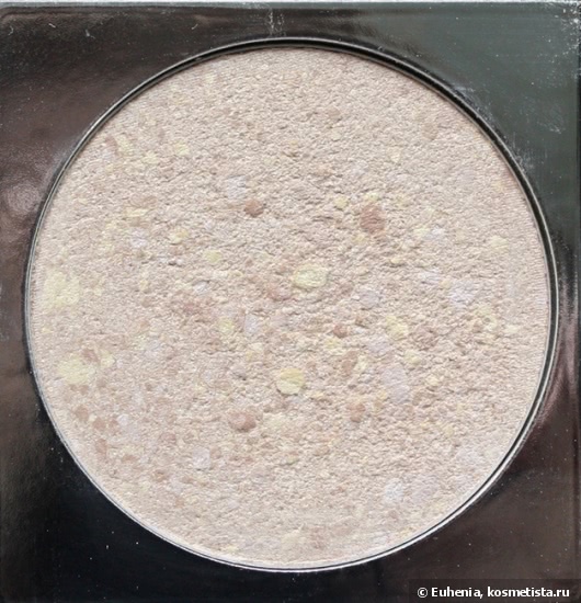 Ванильная планета. Пудра Yllozure Poudre Compacte Multicouleurs Planete, оттенок- 6 Vanille- Vanilla