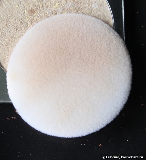 Ванильная планета. Пудра Yllozure Poudre Compacte Multicouleurs Planete, оттенок- 6 Vanille- Vanilla