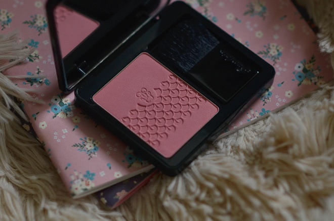 Нежные Guerlain Rose Aux Joues Tender Blush №01 Morning Rose