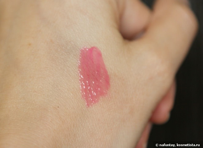 Ароматный и красивый арбузик с Loreal Infaillible Lip Glosses в оттенке 305