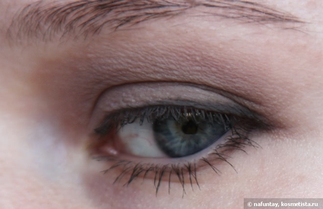 Как прибили, так и держится: Fixateur fixing eyeshadow base от Vivienne Sabo Paris