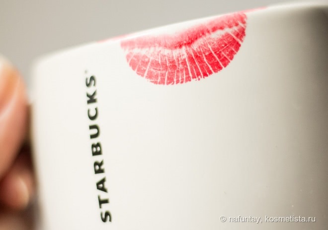 Краснее красного Sleek MakeUp True Colour Lipstick в оттенке OMG 784