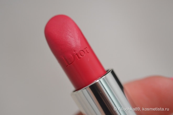 Помады Rouge Dior в оттенках 028 Mazette и 760 Times square
