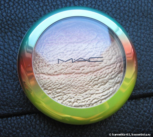 Красавица MAC Freshen Up High-Light Powder (Wash & Dry)