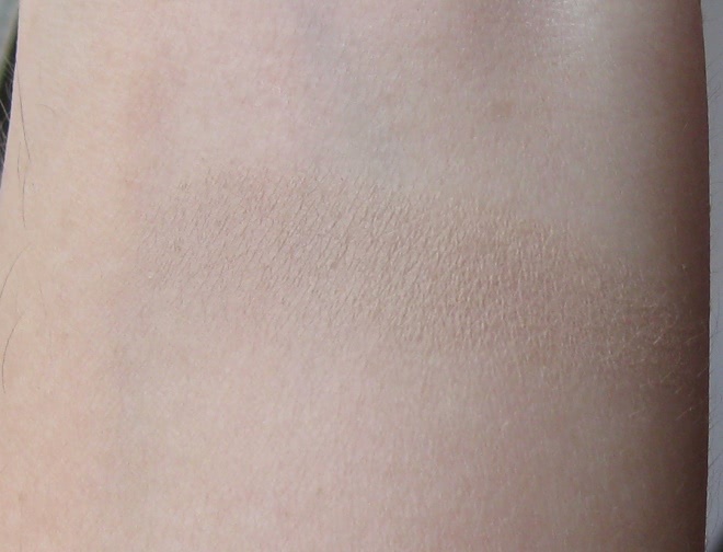 MAC powder blush Next to skin - скульптор, за которым стоит охотиться