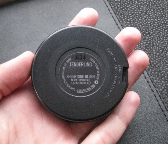 Неженка MAC Sheertone Blush Tenderling