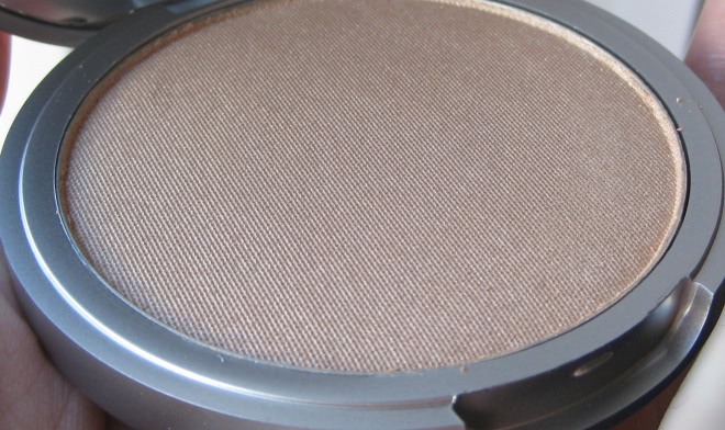 Опасная красотка TheBalm Mary-Lou Manizer
