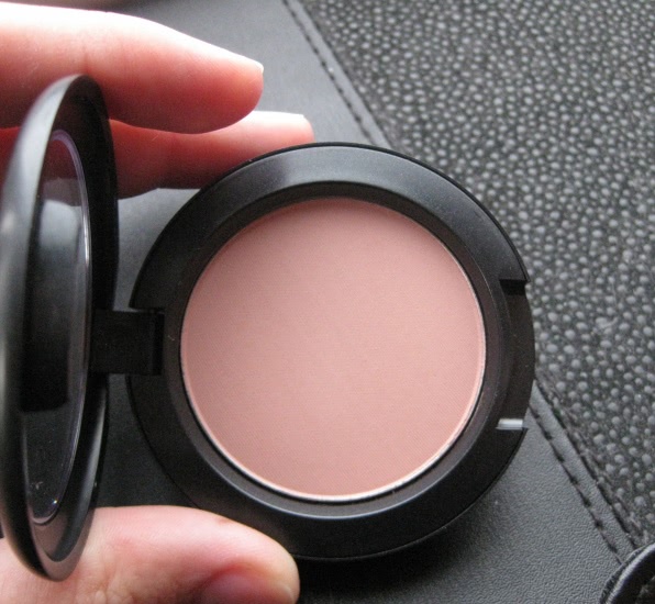 Неженка MAC Sheertone Blush Tenderling