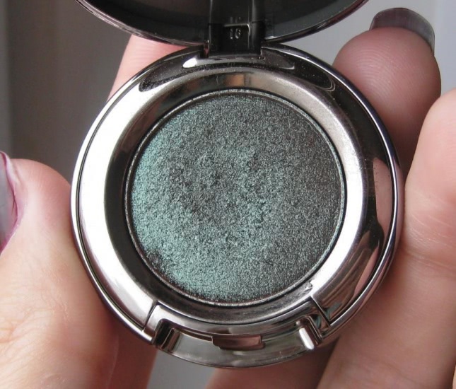 Любимый русалочий дуохром Urban Decay Eyeshadow в оттенке Lounge