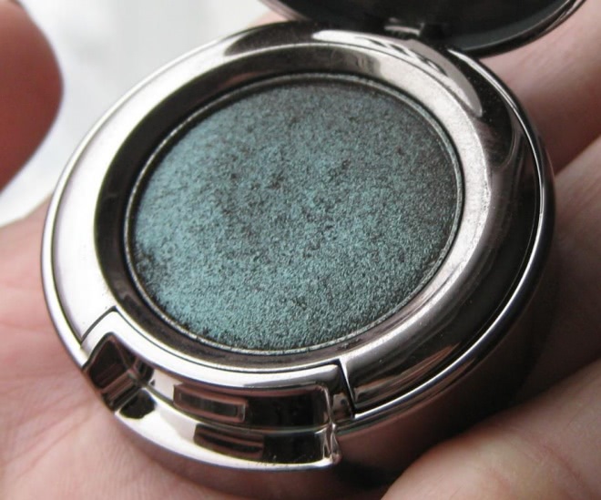 Любимый русалочий дуохром Urban Decay Eyeshadow в оттенке Lounge