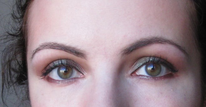 Любимый русалочий дуохром Urban Decay Eyeshadow в оттенке Lounge